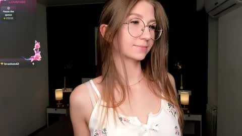 Snapshot of portia_bubbles chatting on September 13, 7:02 pm Elizabeth online show from September 13, 7:02 pm