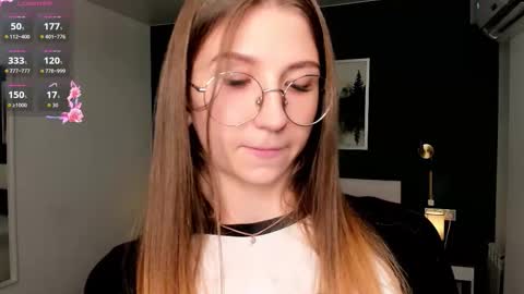 Snapshot of portia_bubbles chatting on October 3, 7:22 pm Elizabeth online show from October 3, 7:22 pm