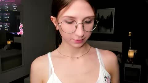 Snapshot of portia_bubbles chatting on October 9, 7:12 pm Elizabeth online show from October 9, 7:12 pm