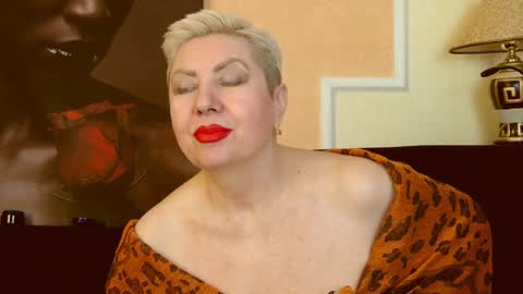 LADY POSH online show from January 3, 9:47 pm