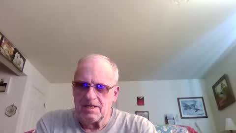 potato_chipz70 online show from December 14, 3:17 pm