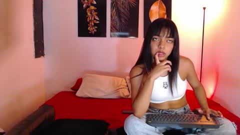 ALEX Y ALEXA online show from December 3, 2:25 am