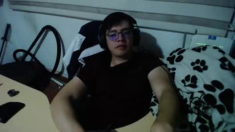 powerfulzeus2 online show from October 1, 2:28 am