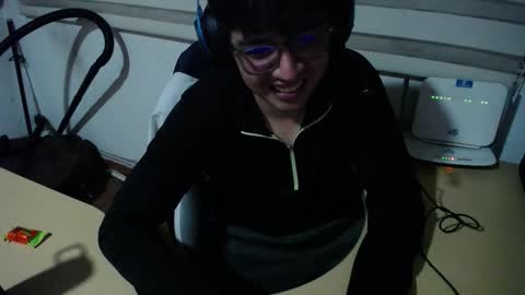 powerfulzeus2 online show from October 10, 2:32 am