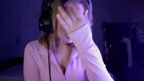 pr_in_cess_ online show from September 17, 8:32 pm