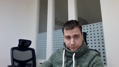 Snapshot of prdolac chatting on December 17, 4:32 pm prdolac online show from December 17, 4:32 pm