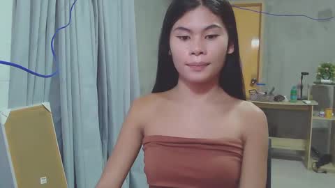 precious_athena online show from February 8, 1:11 am