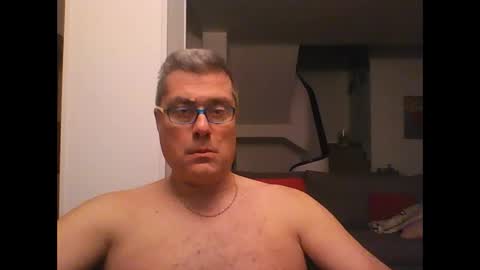 Snapshot of prendimisubito chatting on February 24, 12:09 am prendimisubito online show from February 24, 12:09 am