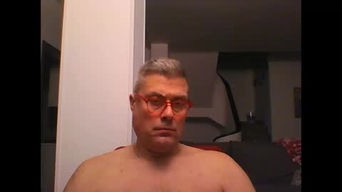 Snapshot of prendimisubito chatting on December 1, 12:26 am prendimisubito online show from December 1, 12:26 am