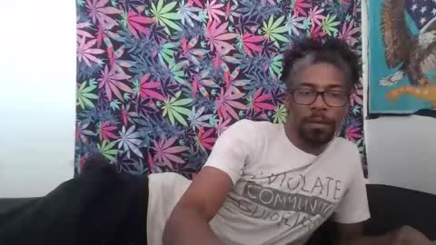 Snapshot of presidentialbryana chatting on November 1, 8:22 pm Libra Lamont online show from November 1, 8:22 pm