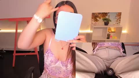 Snapshot of press_anykey chatting on November 7, 11:43 am Camila online show from November 7, 11:43 am