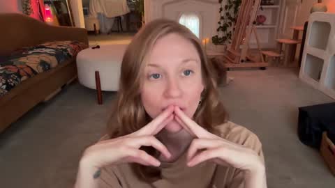 Pretend online show from November 6, 12:55 am