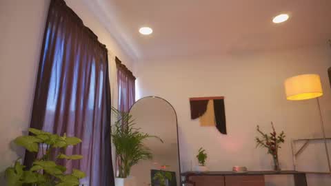 Nayrobi online show from March 2, 5:36 pm