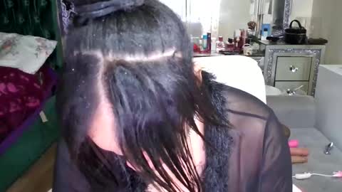 Yasmine pretty online show from January 23, 9:18 am