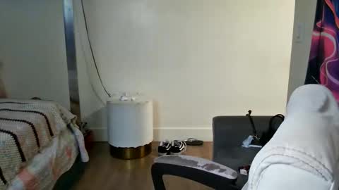 Yasmine pretty online show from November 30, 12:36 am