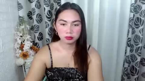 Snapshot of pretty_elennah21 chatting on November 12, 6:47 am elennah online show from November 12, 6:47 am