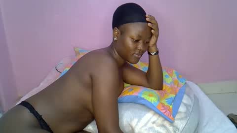 pretty_maya2 online show from October 6, 11:46 pm