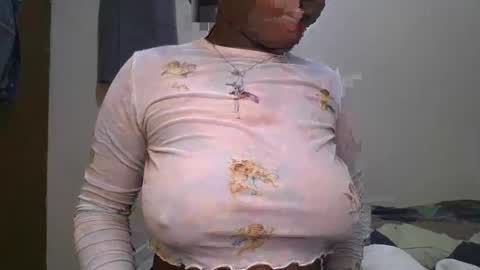 pretty_shila online show from October 14, 3:46 pm