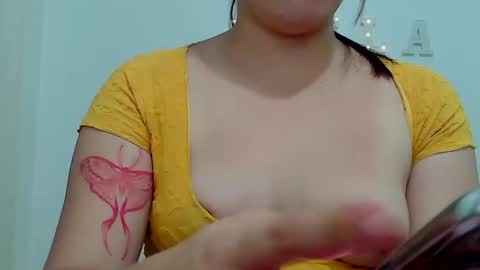 pretty stela online show from March 10, 12:26 pm