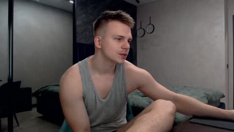 Justin online show from December 8, 8:36 pm