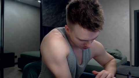 Justin online show from December 11, 8:18 pm