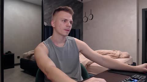 Justin online show from November 12, 6:03 am