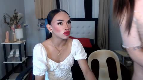 Snapshot of prettyakhira chatting on February 17, 12:38 pm prettyakhira online show from February 17, 12:38 pm