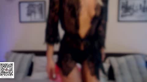 Snapshot of prettyalmaa chatting on November 3, 11:44 am Alma online show from November 3, 11:44 am