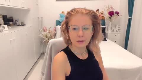 Snapshot of prettyblackeyes chatting on February 9, 6:54 am wilma online show from February 9, 6:54 am