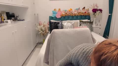 Snapshot of prettyblackeyes chatting on February 19, 7:06 am wilma online show from February 19, 7:06 am