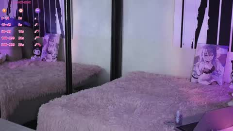 Snapshot of prettybones chatting on February 10, 6:09 am Violet online show from February 10, 6:09 am