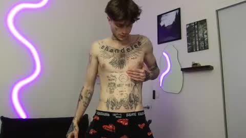 pretty boy online show from November 24, 1:16 am