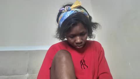 Vee online show from November 16, 4:01 pm