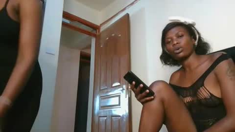 Vee online show from November 20, 9:03 pm