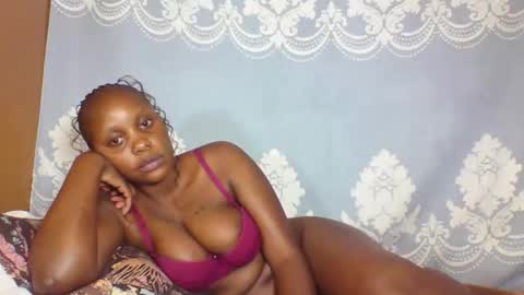 Snapshot of prettydarkskin002 chatting on September 10, 7:47 pm SHANIA online show from September 10, 7:47 pm