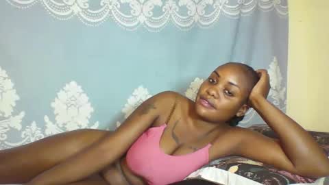 Snapshot of prettydarkskin002 chatting on September 20, 6:25 am SHANIA online show from September 20, 6:25 am