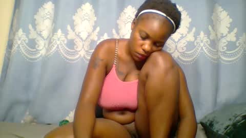 Snapshot of prettydarkskin002 chatting on November 21, 5:17 am SHANIA online show from November 21, 5:17 am