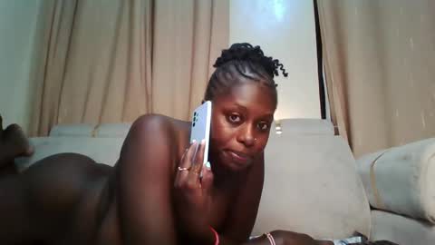 prettydulce online show from November 8, 3:45 pm