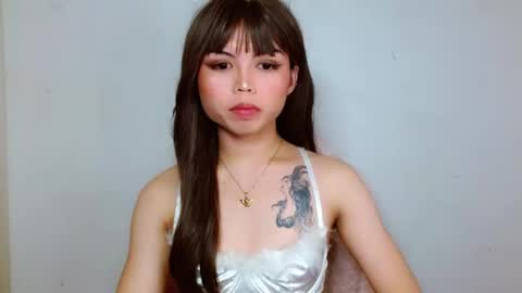 Snapshot of prettyjulian chatting on December 13, 10:51 am SEXY JULIA online show from December 13, 10:51 am