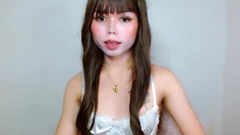 Snapshot of prettyjulian chatting on December 20, 5:36 am SEXY JULIA online show from December 20, 5:36 am