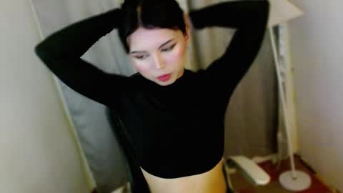 Snapshot of prettyjulian chatting on October 24, 10:55 am SEXY JULIA online show from October 24, 10:55 am