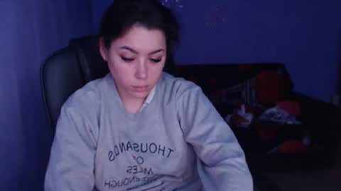 prettyjulliette online show from January 14, 2:11 pm