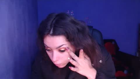 prettyjulliette online show from January 15, 10:38 am