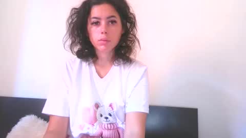 prettyjulliette online show from September 22, 10:17 am