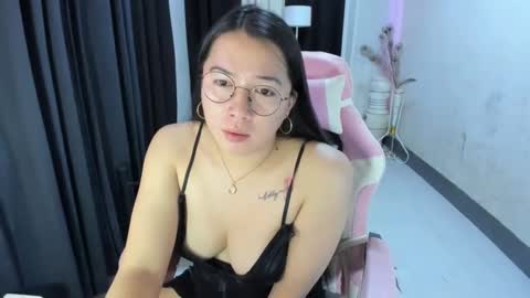 ashley online show from January 9, 1:45 pm