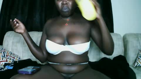 prettyreen online show from February 5, 3:09 pm