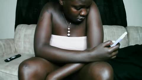 prettyreen online show from March 2, 1:49 pm