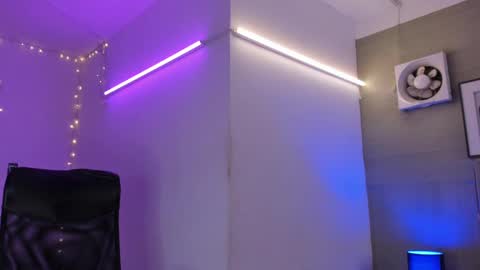 prince_arthur77 online show from January 19, 3:42 pm