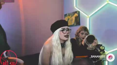 Beth   online show from October 20, 4:02 am