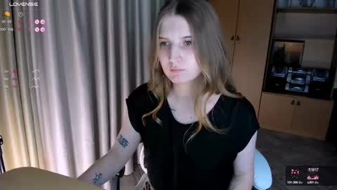 princessaalicc online show from October 13, 3:01 pm